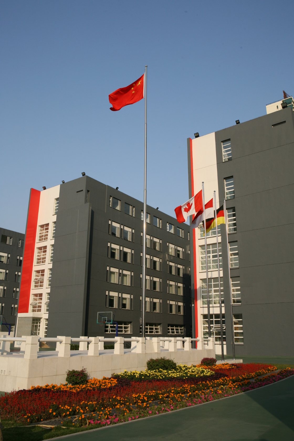 Central flag plaza